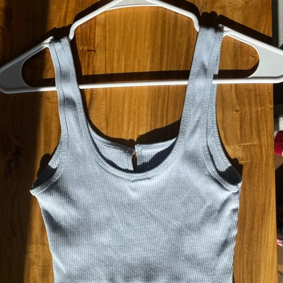 Light Blue Ribbed Crop Top - Picture 2 of 3